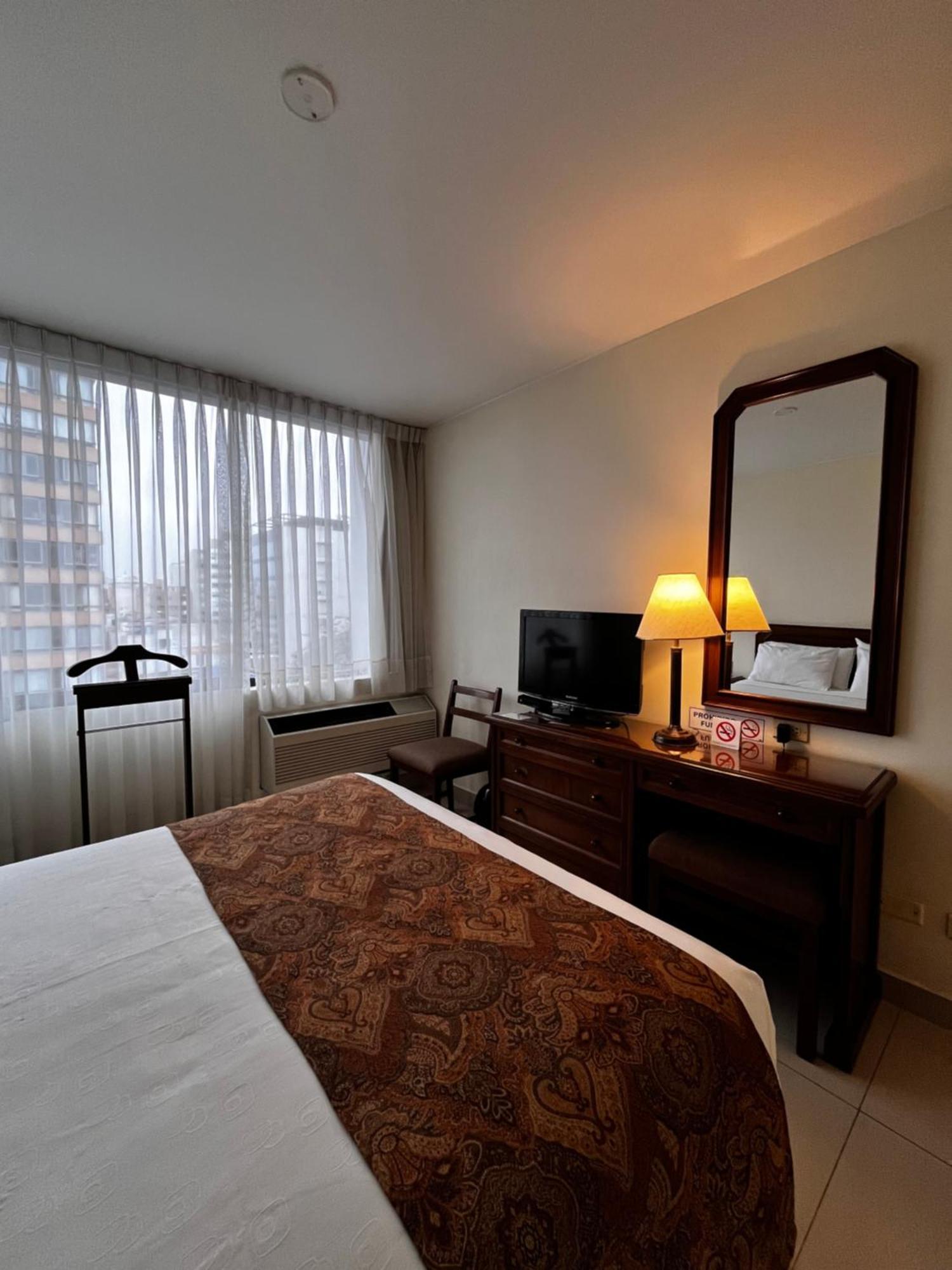 Hotel Boulevard Lima Bagian luar foto